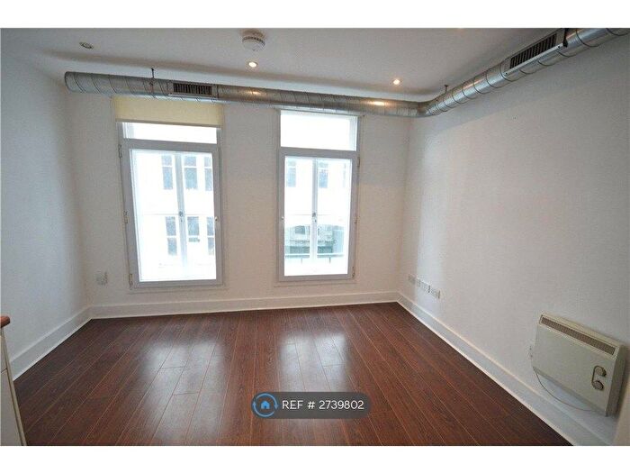 2 Bedroom Flat To Rent In The Guildhall Tavern, Cardiff, CF10