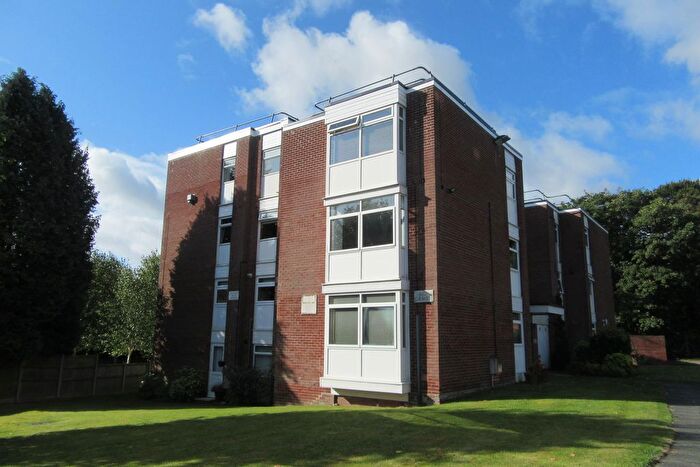 2 Bedroom Flat For Sale In Meade Close, Rainhill, Prescot, L35