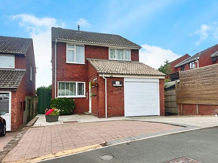 3 Bedroom Detached House For Sale In Withington Close, Bitton, Bristol, BS30