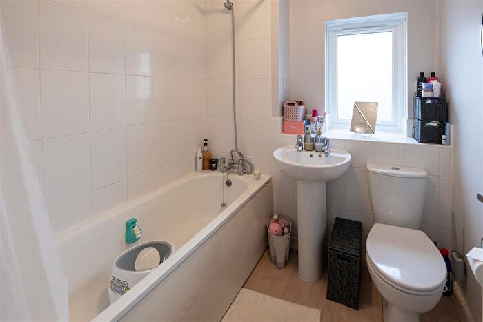 3 Bedroom Terraced House For Sale In Hawkins Way, Helston, TR13