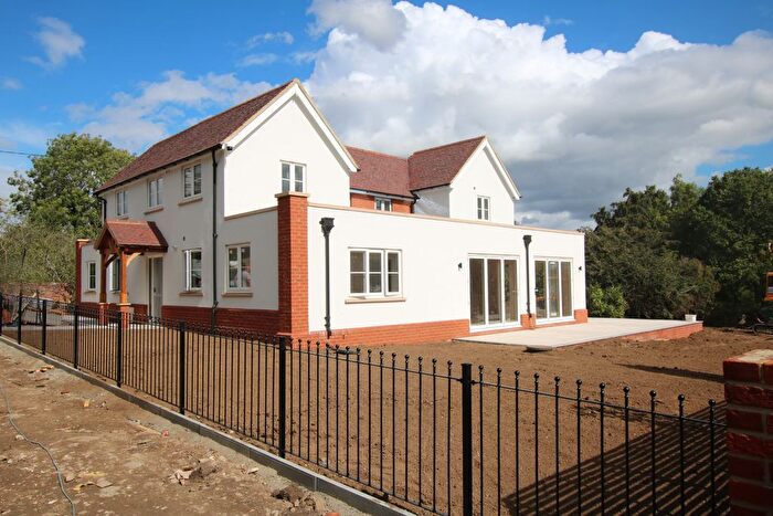 4 Bedroom Detached House For Sale In The Causeway, Dunmow, CM6