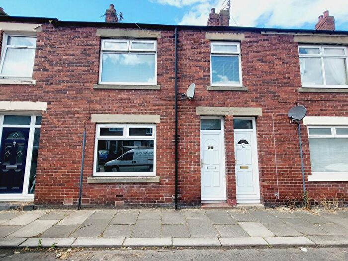 2 Bedroom Flat To Rent In Northbourne Road, Jarrow, Tyne And Wear, NE32