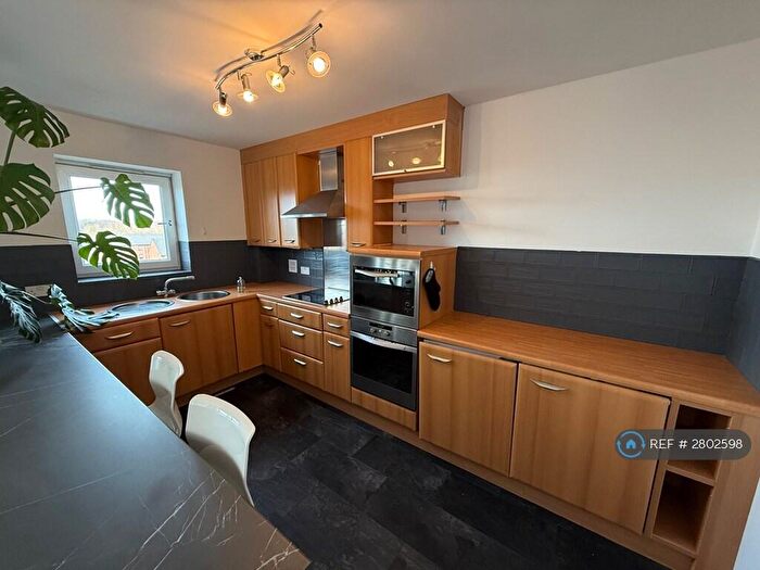 2 Bedroom Flat To Rent In Lakeside Boulevard, Doncaster, DN4