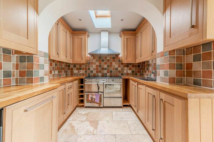 4 Bedroom Semi-Detached House To Rent In Elms Road, Harrow Weald, Harrow, HA3