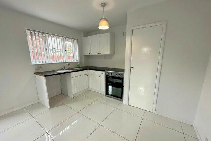 3 Bedroom Property To Rent In Melton Road, Wakefield, WF2