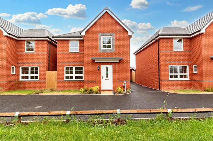 4 Bedroom Property To Rent In Campbell Drive, Upper Lighthorne, Leamington Spa, Warwickshire, CV33