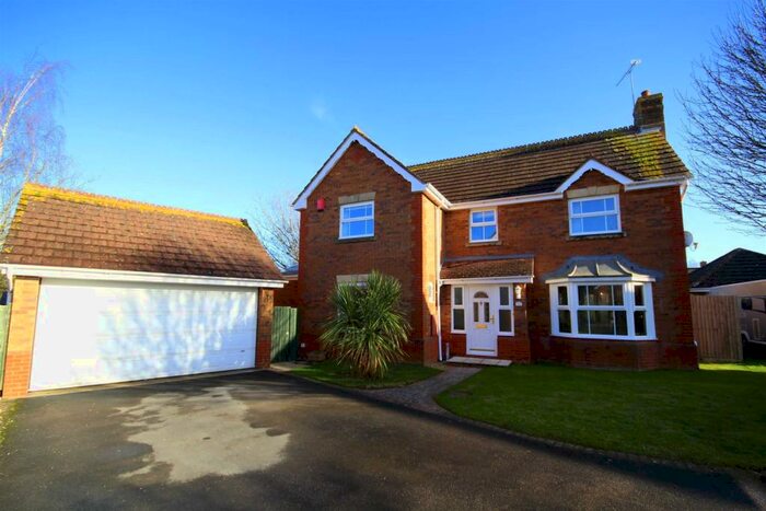 5 Bedroom Detached House To Rent In Lister Road, Wroughton, SN4