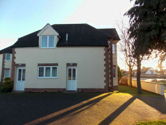 2 Bedroom Apartment To Rent In Buckingham Court, Bicester, OX26