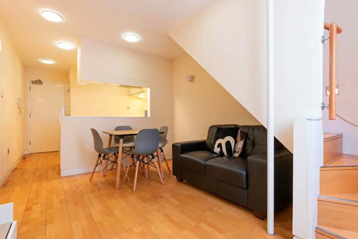 Apartment To Rent In Cathedral Apartments, Barwick Street, B3