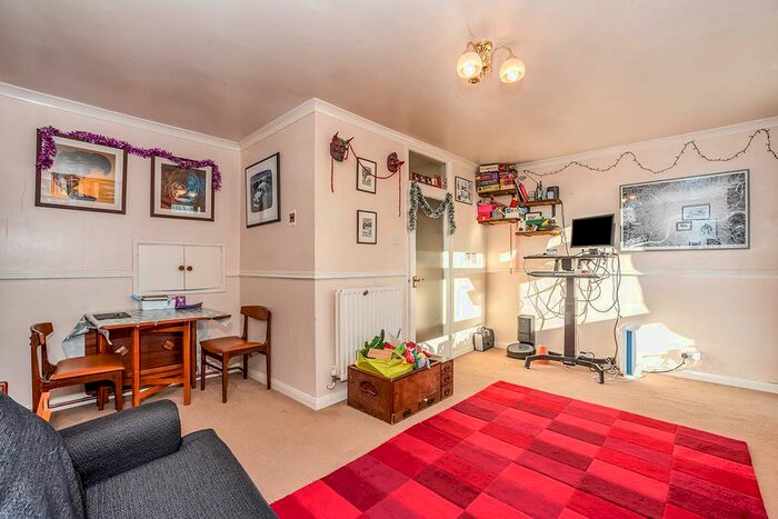 2 Bedroom Maisonette To Rent In Mona Road, London, SE15