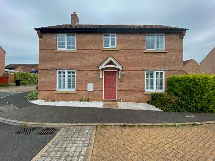 4 Bedroom Detached House To Rent In Twywell Way, Burton Latimer, NN15