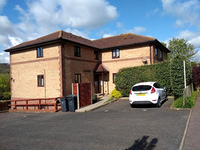 Studio To Rent In Heron Lodge Maresfield Close Dover, CT16