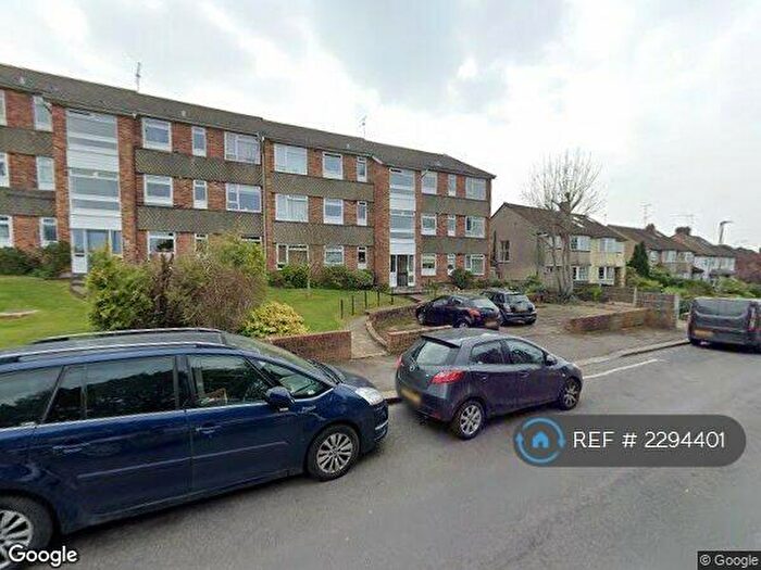 2 Bedroom Flat To Rent In North Lodge, New Barnet, Barnet, EN5