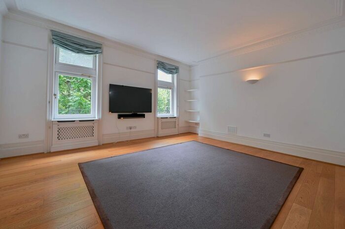 3 Bedroom Flat To Rent In Morpeth Terrace, Westminster, London, SW1P