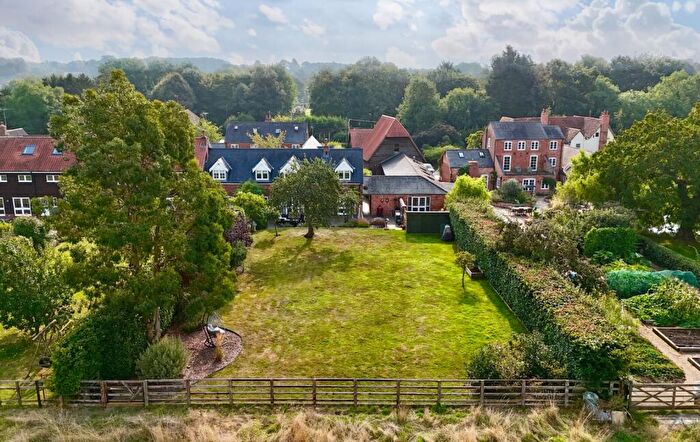 5 Bedroom Link Detached House For Sale In Upper Dean, Huntingdon, Bedfordshire, PE28