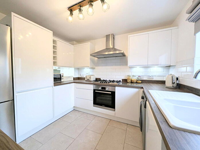 3 Bedroom End Of Terrace House For Sale In Kipling Close, Whiteley, Fareham, PO15