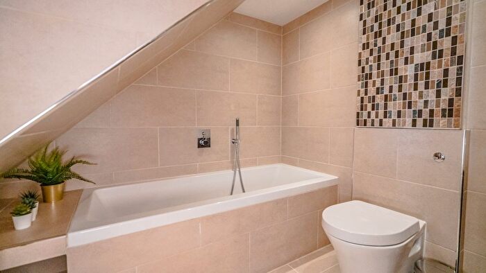 2 Bedroom Flat To Rent In Bartholomew Road, Kentish Town, NW5