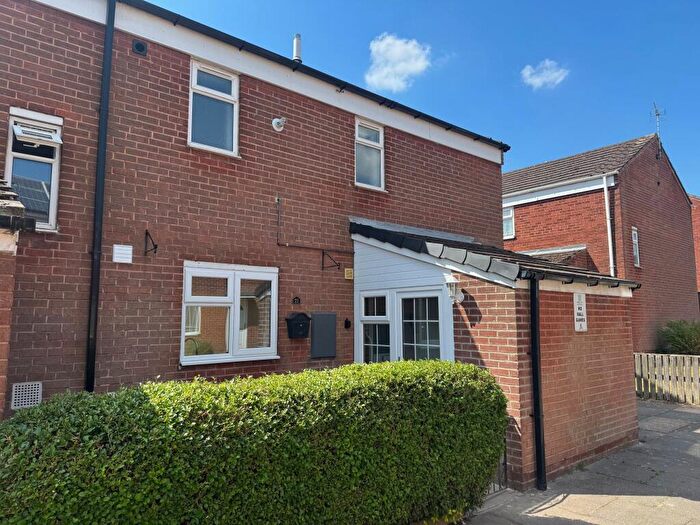 2 Bedroom Terraced House To Rent In Primrose Way, S81