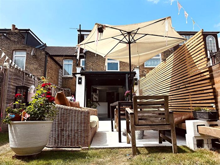 4 Bedroom Terraced House To Rent In Fotheringham Road, Enfield, EN1