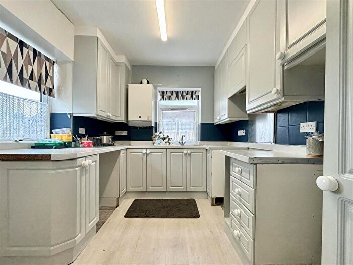 2 Bedroom Semi-Detached Bungalow For Sale In Thornton Road, Thornton, Bradford, BD13