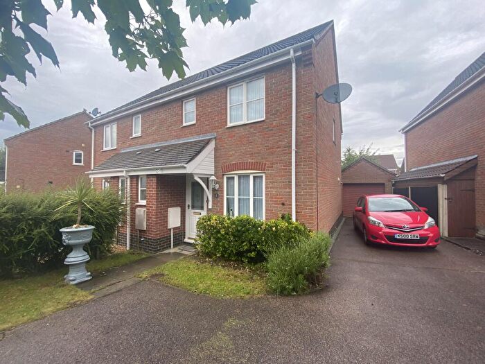 3 Bedroom Semi-Detached House To Rent In Tortoiseshell Way, Wymondham, NR18