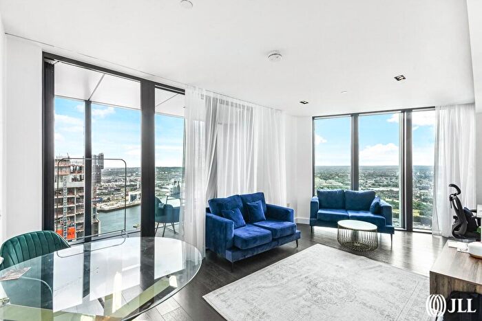 2 Bedroom Flat To Rent In Amory Tower, Marsh Wall, E14