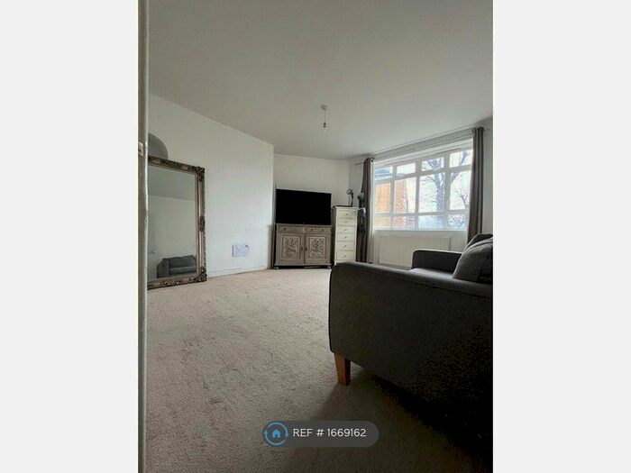 1 Bedroom Flat To Rent In Pearfield House, London, N5