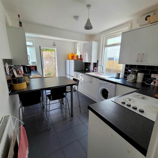 5 Bedroom Terraced House To Rent In Ewhurst Road, Brighton, BN2
