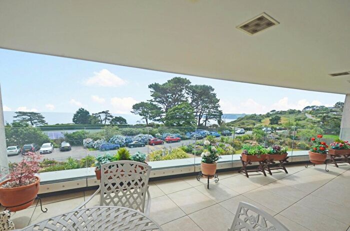 2 Bedroom Apartment For Sale In Sea Road, Carlyon Bay, PL25