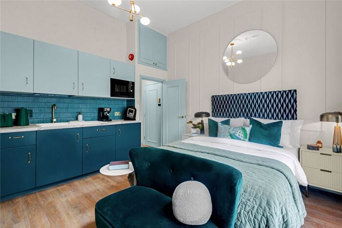 Studio To Rent In Eardley Crescent, London, SW5