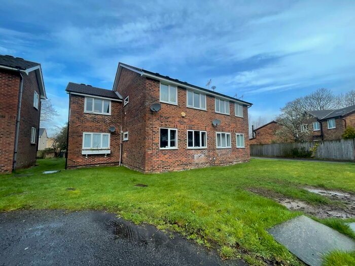 1 Bedroom Flat To Rent In Millersdale Court, Shirebrook Park, SK13