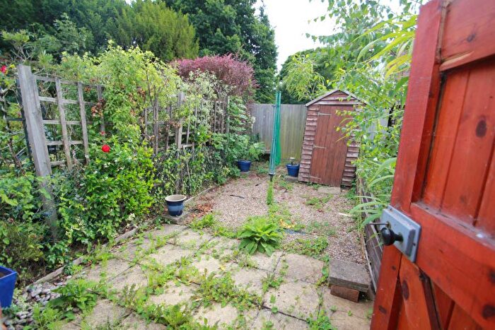 1 Bedroom Maisonette To Rent In Woking, Surrey, GU22