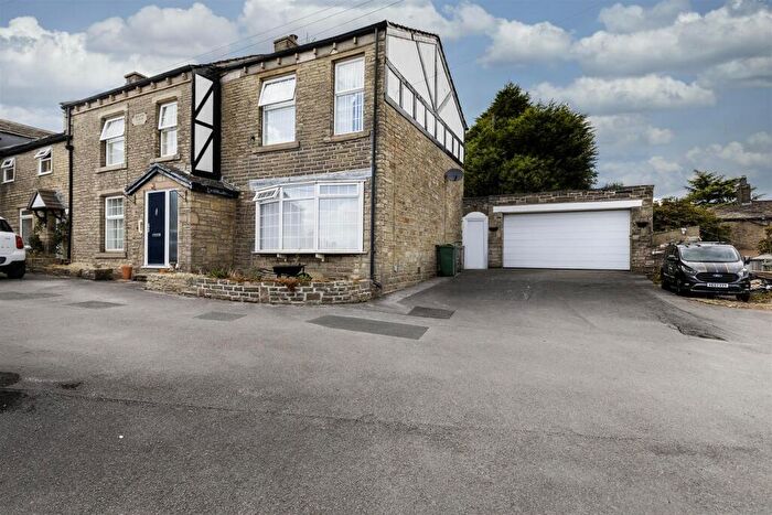 4 Bedroom Semi-Detached House For Sale In Warren House Lane, Huddersfield, HD3