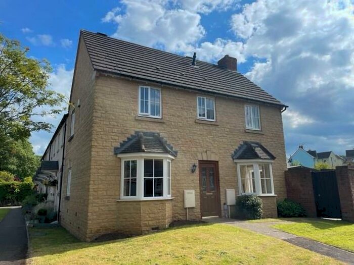 3 Bedroom End Of Terrace House To Rent In Caswell Mews, Dursley, GL11