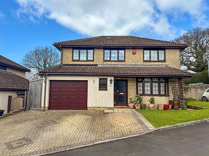 4 Bedroom Detached House For Sale In Harts Paddock, Midsomer Norton, Radstock, BA3