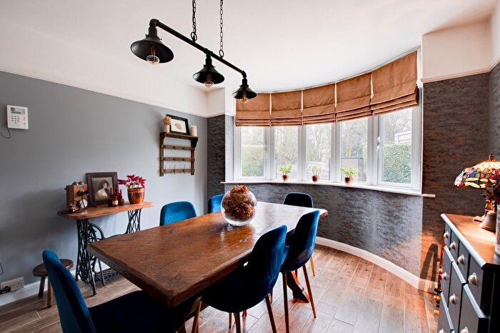 4 Bedroom Detached House For Sale In Thorns Road, Brierley Hill, West Midlands, DY5