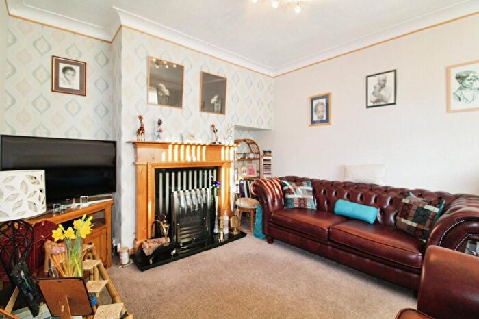 3 Bedroom Terraced House For Sale In Whitebridge Spur, Leeds, West Yorkshire, LS9