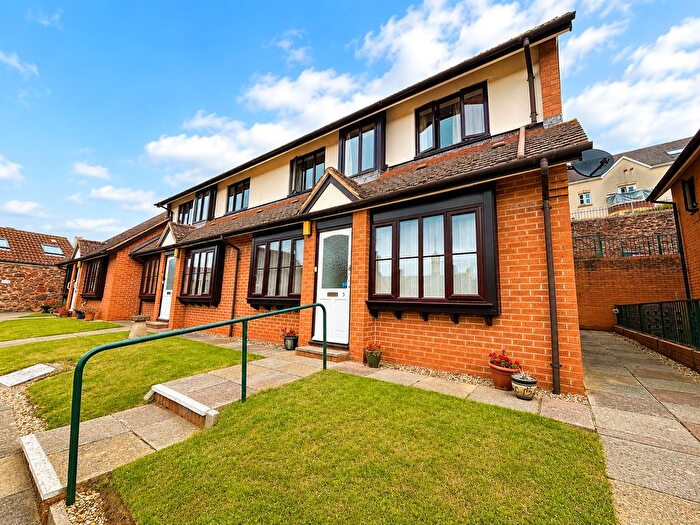 1 Bedroom Flat For Sale In Market House Lane, Minehead, Somerset, TA24