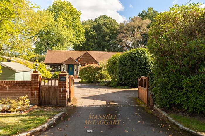 4 Bedroom Detached House For Sale In Domewood, Copthorne, RH10