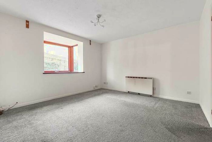 1 Bedroom Apartment To Rent In Tippett Rise, Reading, RG2