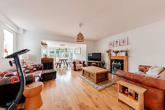 4 Bedroom End Of Terrace House For Sale In St. Pauls Crescent, Boughton-Under-Blean, ME13