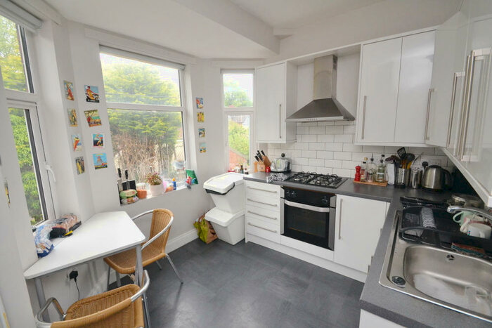 4 Bedroom Flat To Rent In Lapwing Lane, Didsbury, Manchester, M20