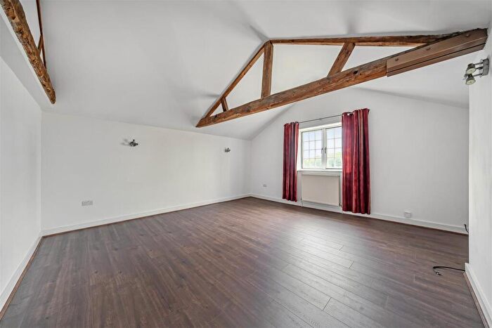 2 Bedroom Cottage To Rent In Guileshill Lane, Ockham, GU23