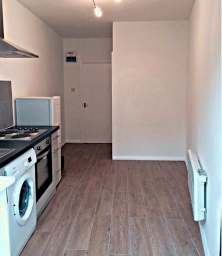 1 Bedroom Flat To Rent In Cranbrook Road, Ilford, IG2