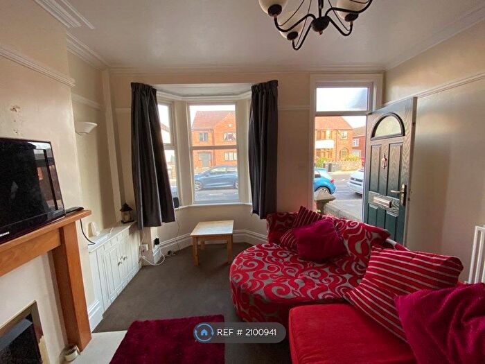 5 Bedroom Terraced House To Rent In Heath End Road, Nuneaton, CV10