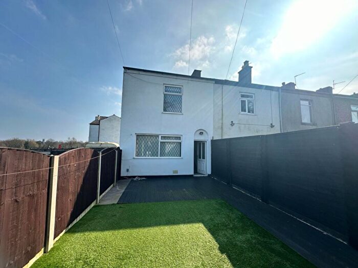 3 Bedroom House To Rent In Oak Street, Radcliffe, Manchester, M26