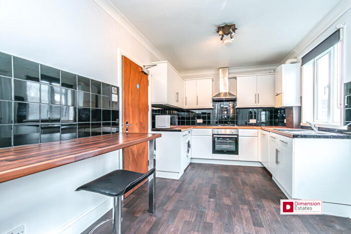 4 Bedroom Terraced House To Rent In Streimer Road, Stratford, London, E15