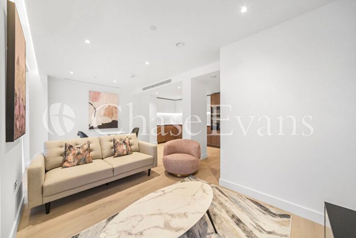 1 Bedroom Flat To Rent In Paragon Square, Clerkenwell, London, WC1X