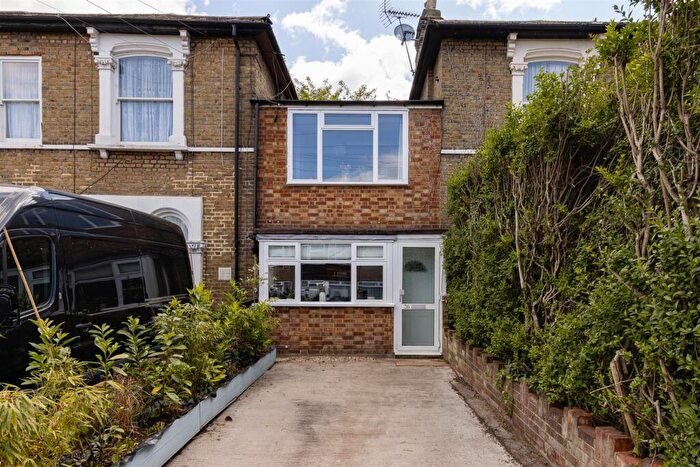 2 Bedroom House For Sale In Windsor Road, Forest Gate, E7