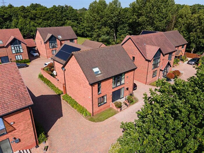 4 Bedroom Detached House For Sale In Friday Lane, Barston, Solihull, B92